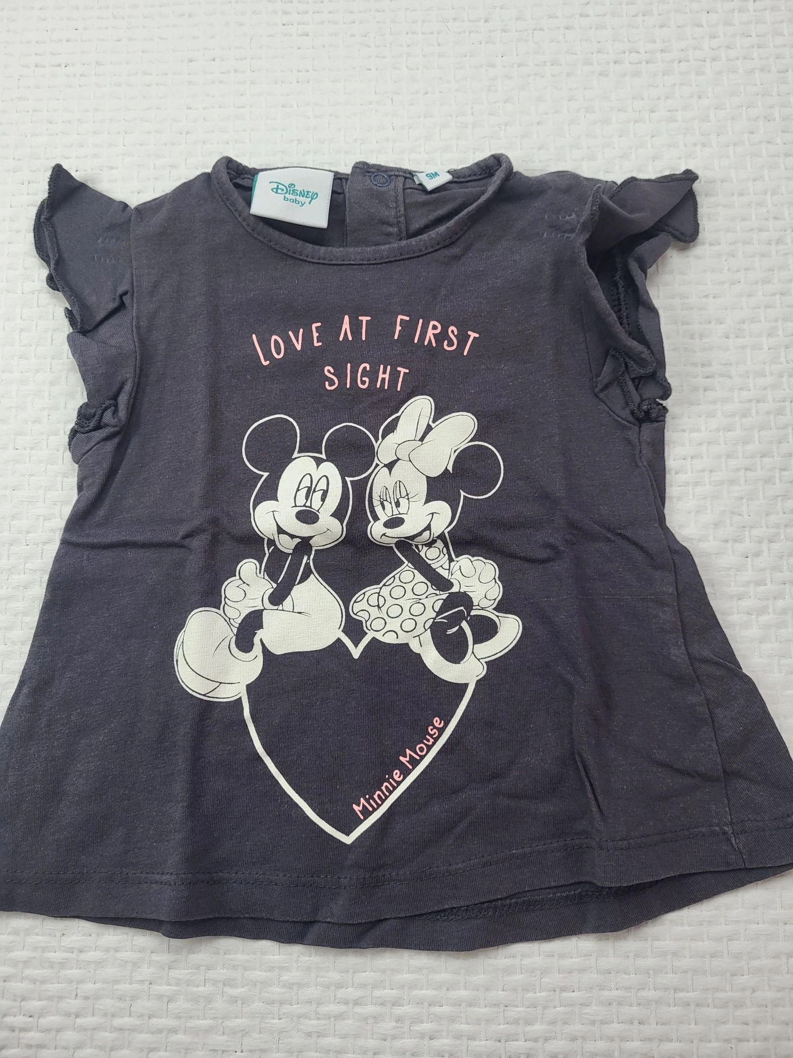 T-shirt gris volanté Mickey et Minnie Disney Baby – 9 mois (71 cm)